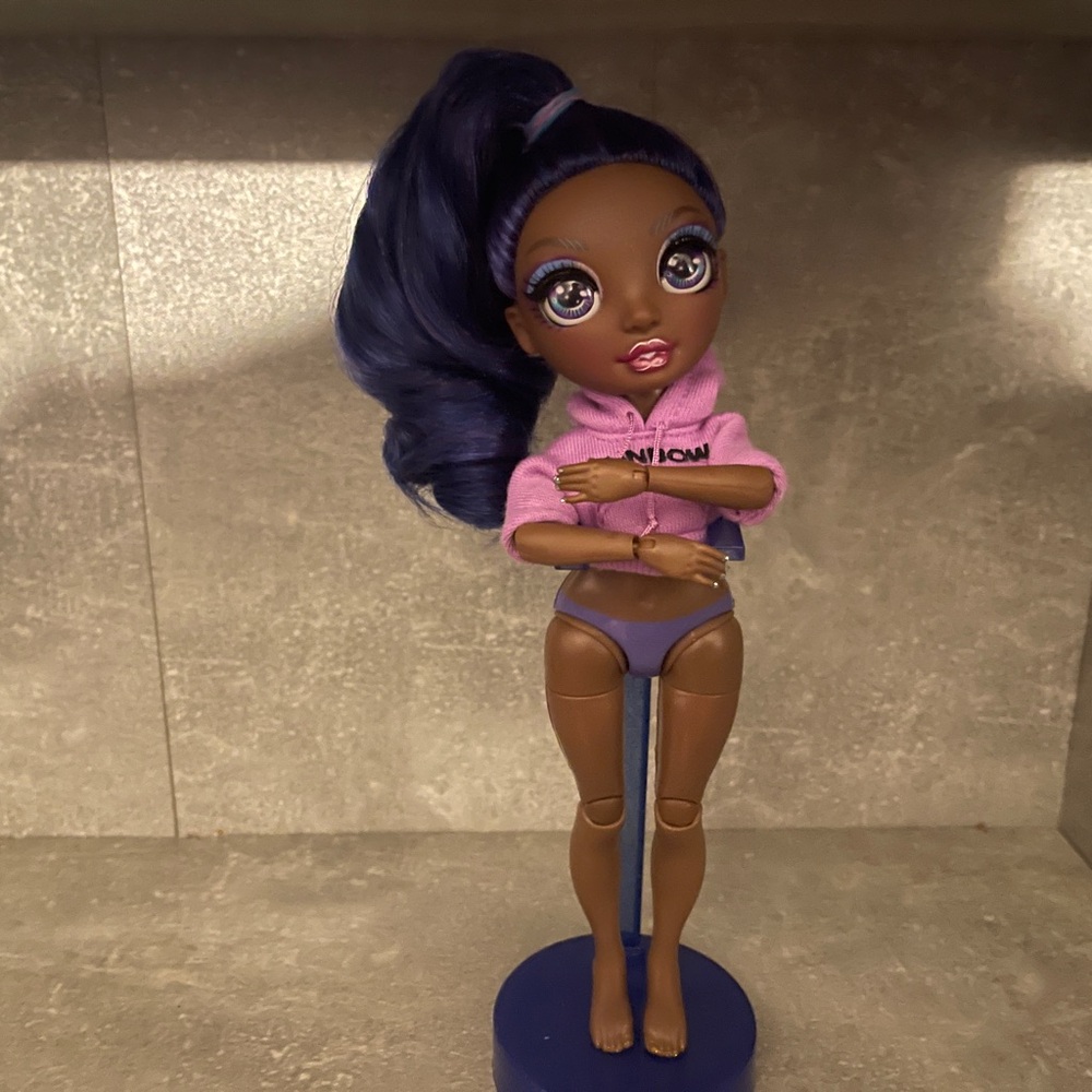Rainbow High - Krystal Bailey Doll - Picture 2 of 5